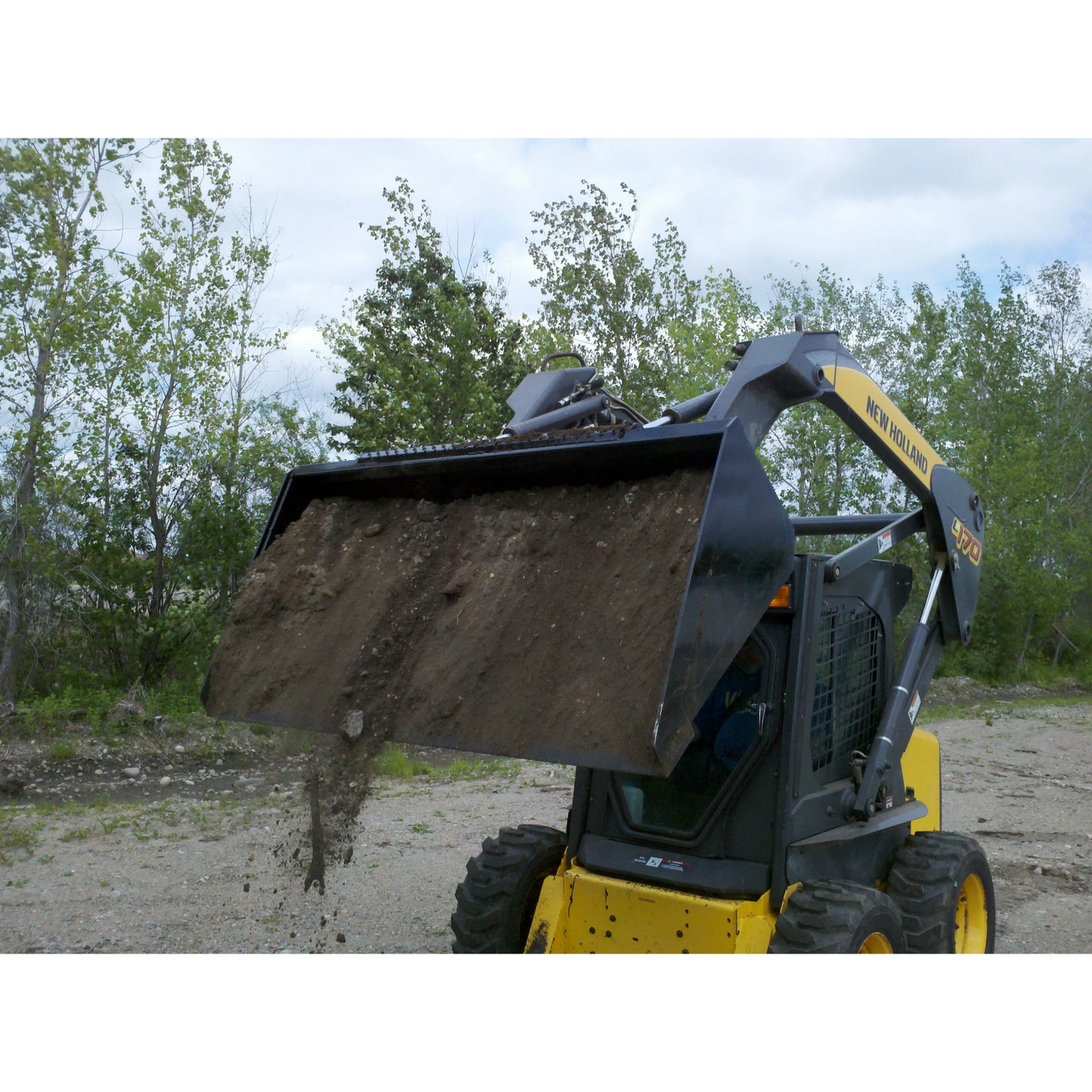 Top Dog Attachments Skid Steer Dirt Bucket
