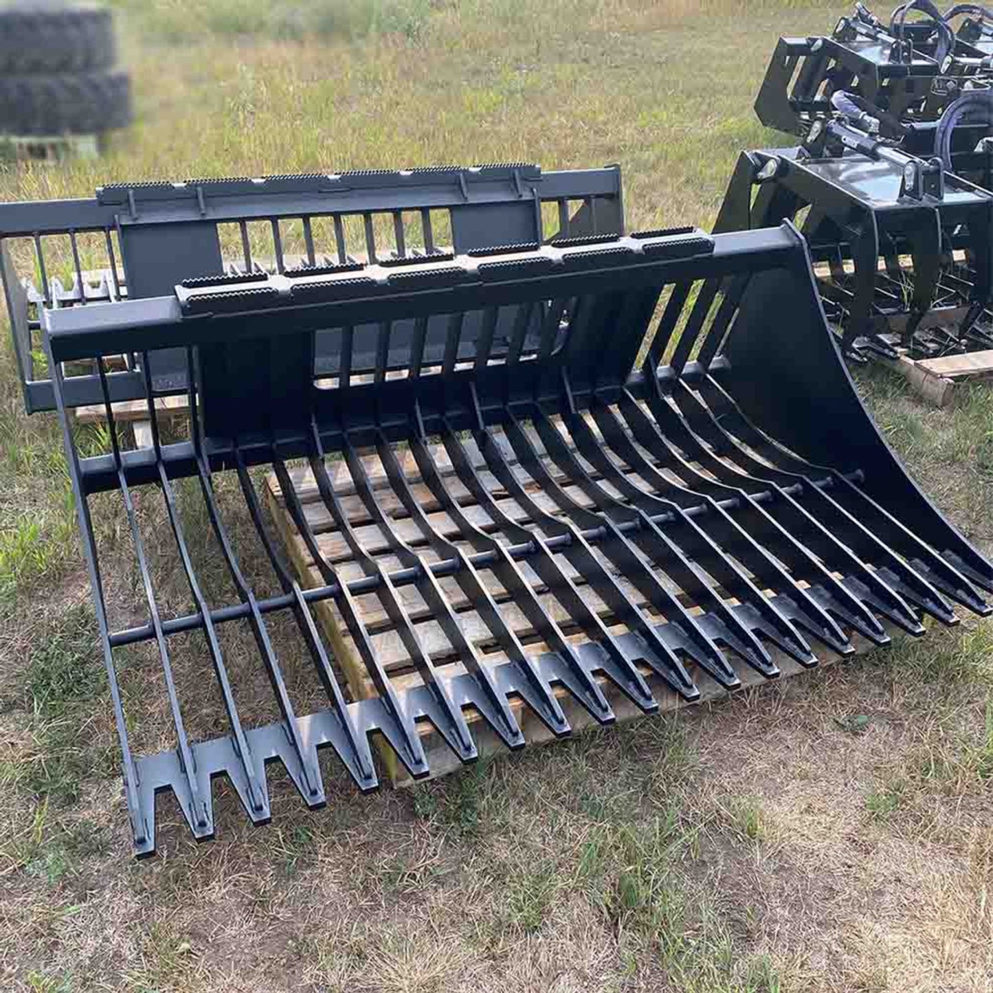 Top Dog Attachments Skid Steer Heavy Duty Rock Bucket